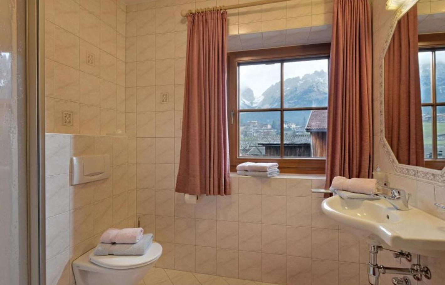Gaestehaus Brantlhof Zimmer Und Ferienwohnungen In Going Am Wilden Kaiser Pokój zdjęcie